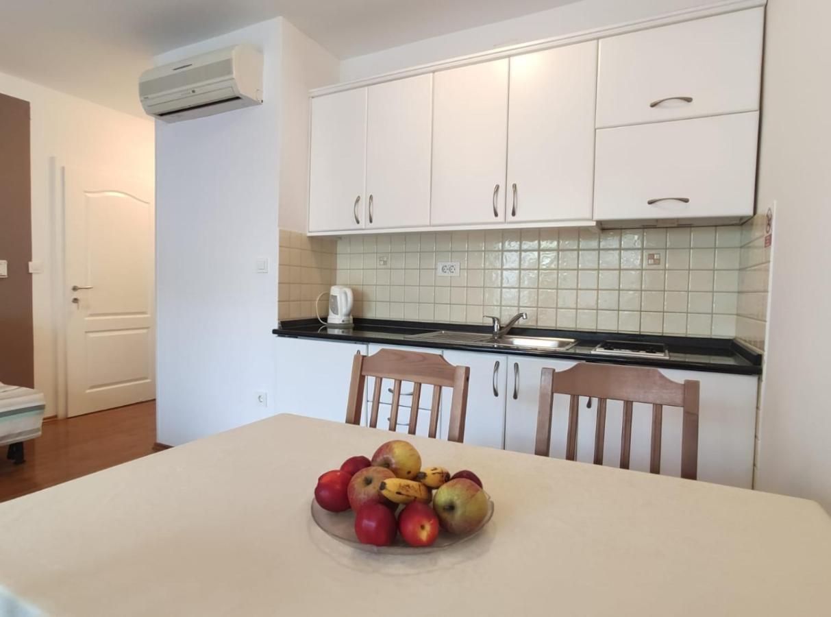 Ivana Apartman 2 Crikvenica Exteriör bild